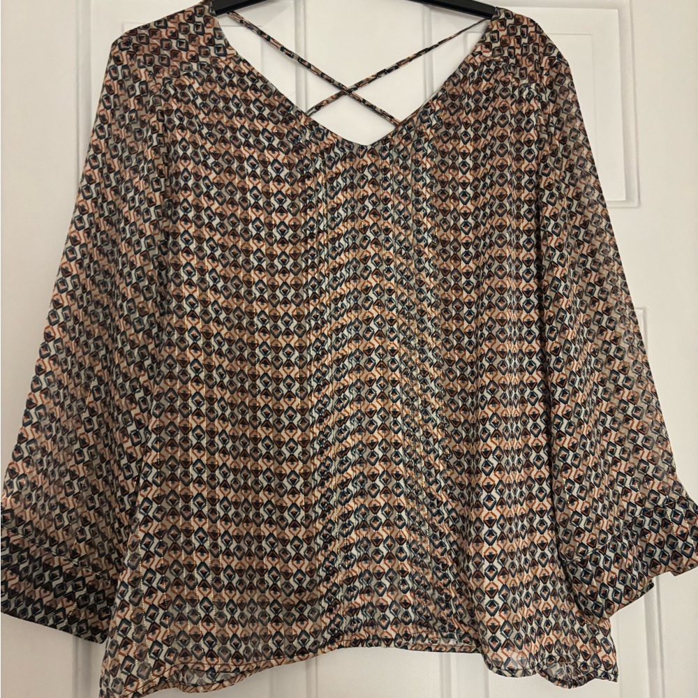 Elegant Geometric Patterned Blouse